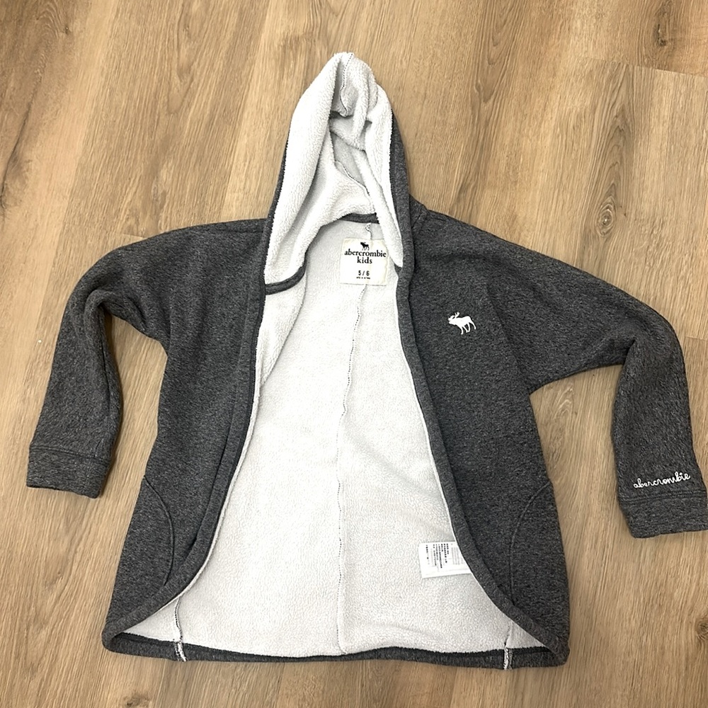 Heathered Gray light Abercrombie jacket